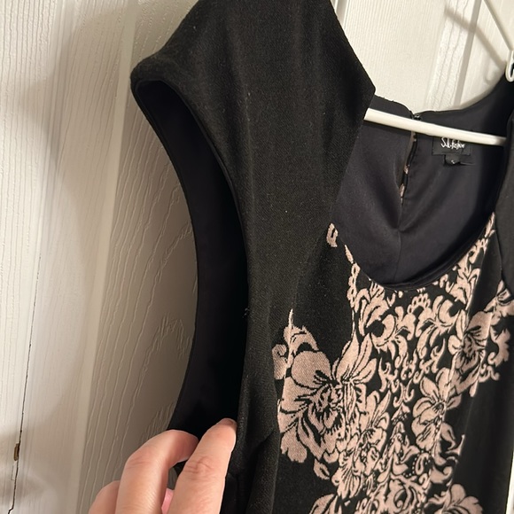 S.L. Fashions Black Cap Sleeve Knit Dress Cream Floral Pattern Size 14 EUC - Picture 3 of 8